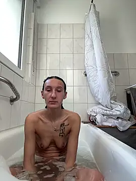 Snapshot of Emilia_Mausi chatting on 27, 2, 2026 Emilia Mausi online show from 27, 2, 2026