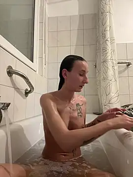 Snapshot of Emilia_Mausi chatting on 31, 3, 2026 Emilia Mausi online show from 31, 3, 2026