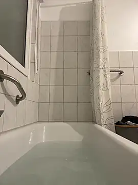 Snapshot of Emilia_Mausi chatting on 11, 4, 2026 Emilia Mausi online show from 11, 4, 2026