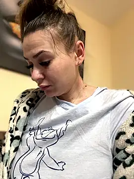 iSelena online show from 19, 1, 2026