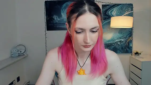 Snapshot of EasterBlink chatting on 22, 10, 2025 EasterBlink online show from 22, 10, 2025