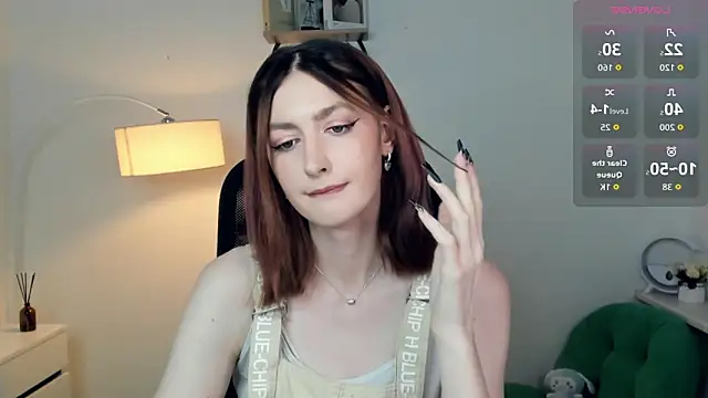 Snapshot of EasterBlink chatting on 14, 11, 2025 EasterBlink online show from 14, 11, 2025