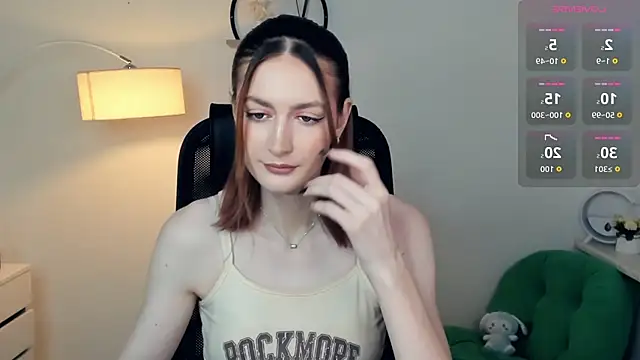 Snapshot of EasterBlink chatting on 21, 11, 2025 EasterBlink online show from 21, 11, 2025