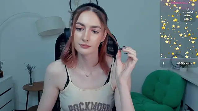 Snapshot of EasterBlink chatting on 4, 12, 2025 EasterBlink online show from 4, 12, 2025