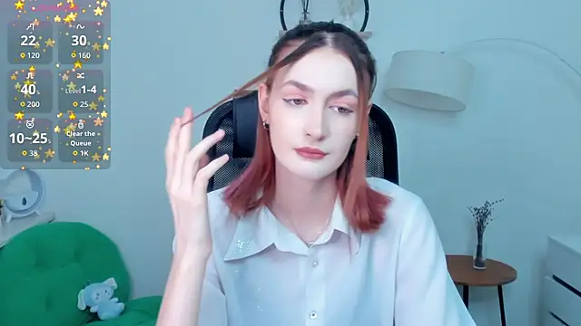 Snapshot of EasterBlink chatting on 15, 12, 2025 EasterBlink online show from 15, 12, 2025