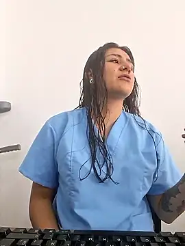 CAROLINE  07 online show from 16, 1, 2026