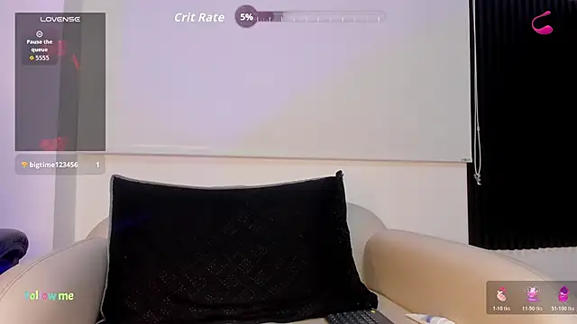 Snapshot of _Leohot_ chatting on 28, 10, 2025 Leohot online show from 28, 10, 2025