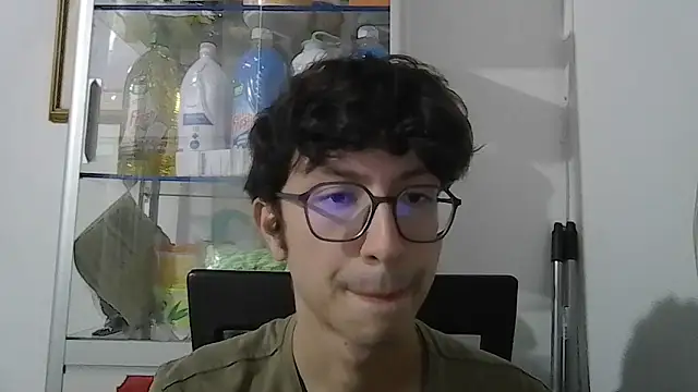 Snapshot of Kevintdx chatting on 22, 9, 2025 Kevintdx online show from 22, 9, 2025