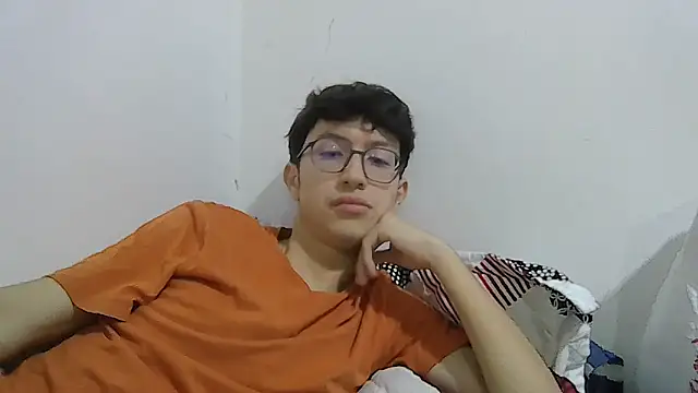 Snapshot of Kevintdx chatting on 16, 11, 2025 Kevintdx online show from 16, 11, 2025