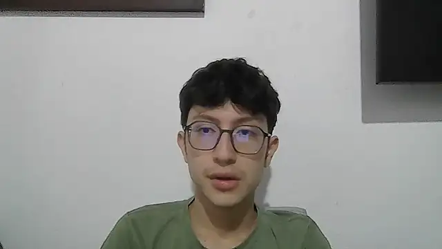 Snapshot of Kevintdx chatting on 21, 11, 2025 Kevintdx online show from 21, 11, 2025