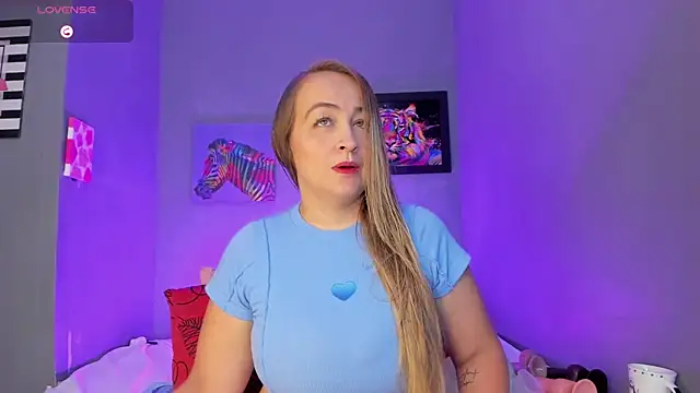 Snapshot of scarletmorgan2218 chatting on 25, 9, 2025 scarletmorgan2218 online show from 25, 9, 2025