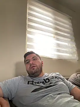 Snapshot of raulgzz4 chatting on 14, 4, 2026 raulgzz4 online show from 14, 4, 2026