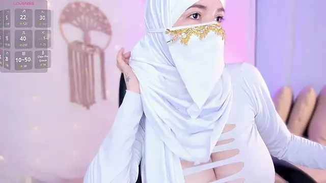 Snapshot of salma_isawwii chatting on 16, 10, 2025 salma isawwii online show from 16, 10, 2025