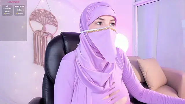 Snapshot of salma_isawwii chatting on 18, 10, 2025 salma isawwii online show from 18, 10, 2025