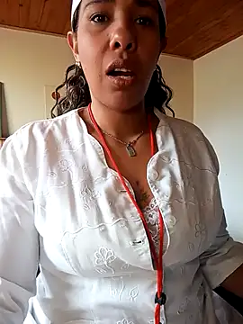 IVONNE COLLINS33 online show from 6, 3, 2026