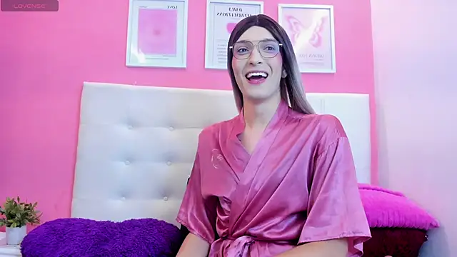 Macarena 05 online show from 20, 10, 2025