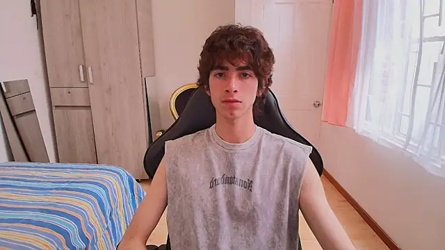 Nude Boy18 online show from 21, 9, 2025