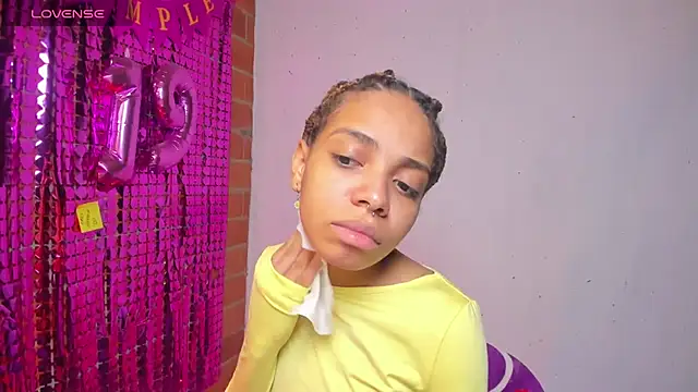 yumi hanna online show from 11, 9, 2025