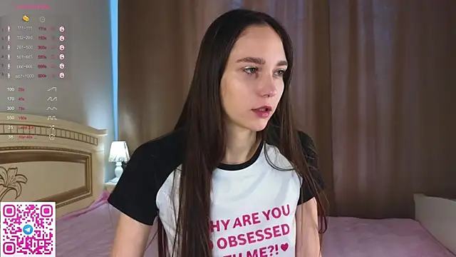 Snapshot of SoftieDream chatting on 17, 10, 2025 SoftieDream online show from 17, 10, 2025