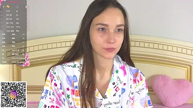 Snapshot of SoftieDream chatting on 27, 10, 2025 SoftieDream online show from 27, 10, 2025