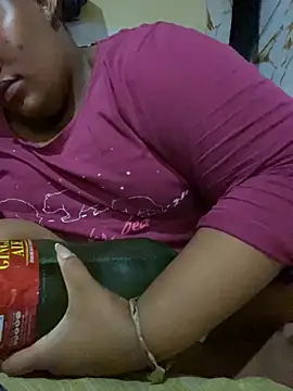 Snapshot of chubbybbw18 chatting on 2, 12, 2025 chubbybbw18 online show from 2, 12, 2025