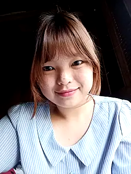 Snapshot of XoiXoi232 chatting on 17, 10, 2025 XoiXoi232 online show from 17, 10, 2025