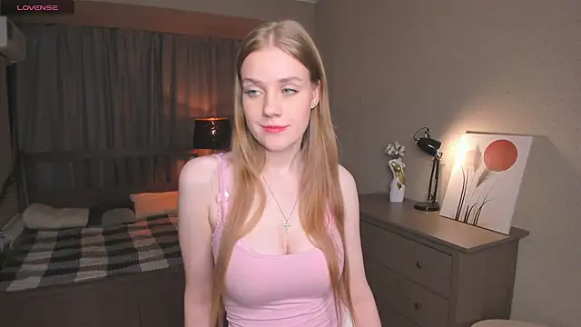 Snapshot of OdellaFrake chatting on 20, 9, 2025 OdellaFrake online show from 20, 9, 2025