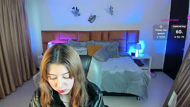 Catti Brie online show from 9, 9, 2025