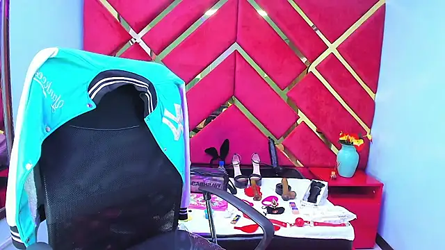 Snapshot of Kataleya_Luck chatting on 23, 11, 2025 Kataleya Luck online show from 23, 11, 2025