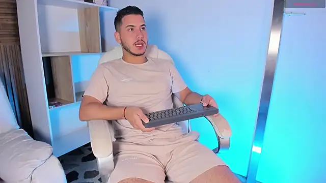 Axel grey  online show from 26, 9, 2025