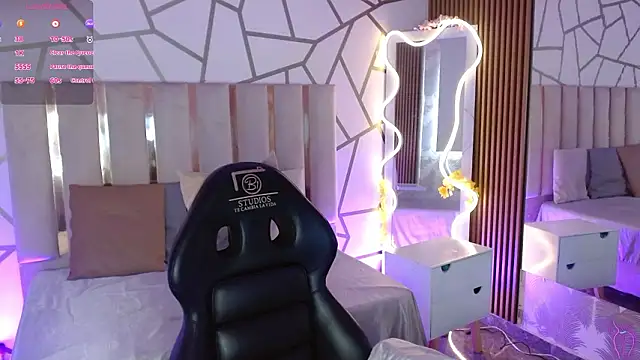 CYRUS TAY online show from 6, 3, 2026