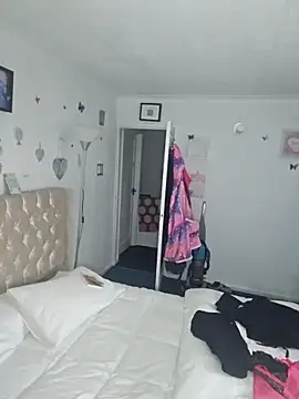 Snapshot of Angeldelightt chatting on 4, 12, 2025 Angeldelightt online show from 4, 12, 2025