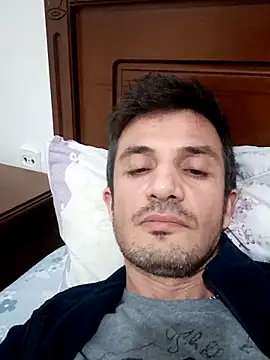 Snapshot of OGUZOZAN chatting on 19, 9, 2025 OGUZOZAN online show from 19, 9, 2025