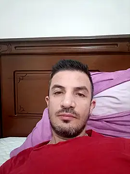 Snapshot of OGUZOZAN chatting on 18, 10, 2025 OGUZOZAN online show from 18, 10, 2025