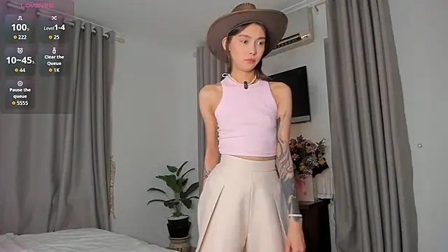 Amy Loveme online show from 27, 11, 2025