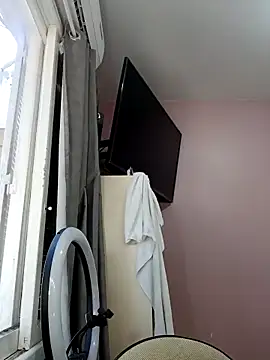 Snapshot of _SexyPetite_ chatting on 14, 10, 2025 SexyPetite online show from 14, 10, 2025