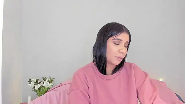 Snapshot of Laura-angeel chatting on 29, 10, 2025 Laura-angeel online show from 29, 10, 2025