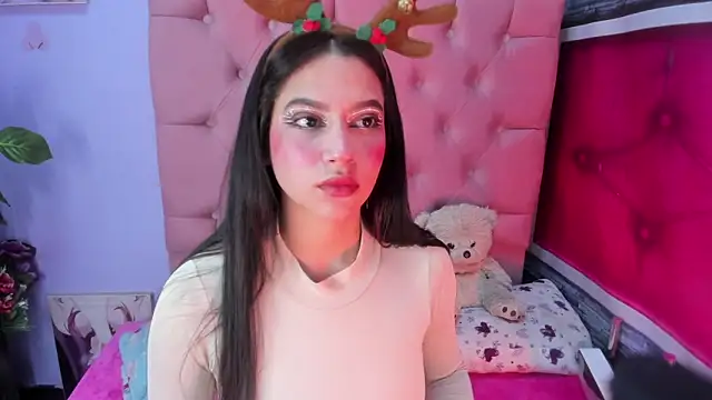 Snapshot of Megan_Luxe chatting on 24, 10, 2025 Megan Luxe online show from 24, 10, 2025