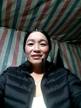 Snapshot of Bliss_rose chatting on 13, 11, 2025 Bliss rose online show from 13, 11, 2025