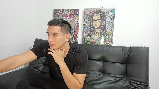 Snapshot of Mike3Xxx chatting on 18, 9, 2025 Mike3Xxx online show from 18, 9, 2025