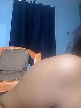 Snapshot of hottiebaba_01 chatting on 21, 10, 2025 hottiebaba 01 online show from 21, 10, 2025