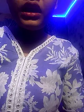 Snapshot of hottiebaba_01 chatting on 14, 12, 2025 hottiebaba 01 online show from 14, 12, 2025