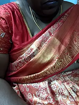 Snapshot of TAMIL_ELAKKIYA chatting on 16, 11, 2025 TAMIL ELAKKIYA online show from 16, 11, 2025