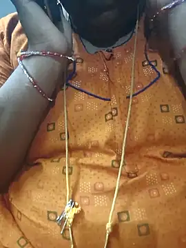 Snapshot of TAMIL_ELAKKIYA chatting on 24, 11, 2025 TAMIL ELAKKIYA online show from 24, 11, 2025