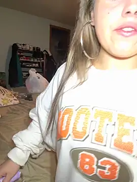 Snapshot of JuicyExxxperience chatting on 30, 9, 2025 JuicyExxxperience online show from 30, 9, 2025