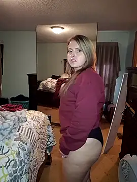 Snapshot of JuicyExxxperience chatting on 18, 11, 2025 JuicyExxxperience online show from 18, 11, 2025