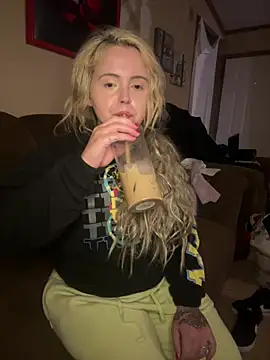 JuicyExxxperience online show from 26, 2, 2026