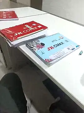 Snapshot of hotboy43339 chatting on 10, 9, 2025 hotboy43339 online show from 10, 9, 2025