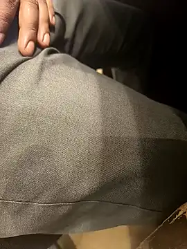 Snapshot of hotboy43339 chatting on 27, 10, 2025 hotboy43339 online show from 27, 10, 2025