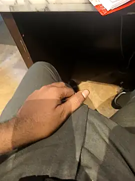 Snapshot of hotboy43339 chatting on 2, 11, 2025 hotboy43339 online show from 2, 11, 2025